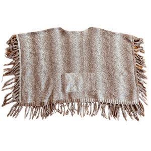 Women’s poncho, one size, cream color